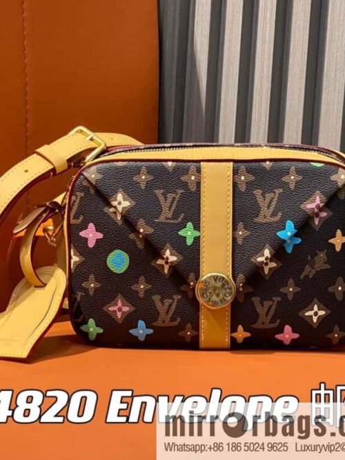 [Original single boutique] M24820 brown color, variable code chip version, men\'s bag messenger bag series Envelope messenger bag