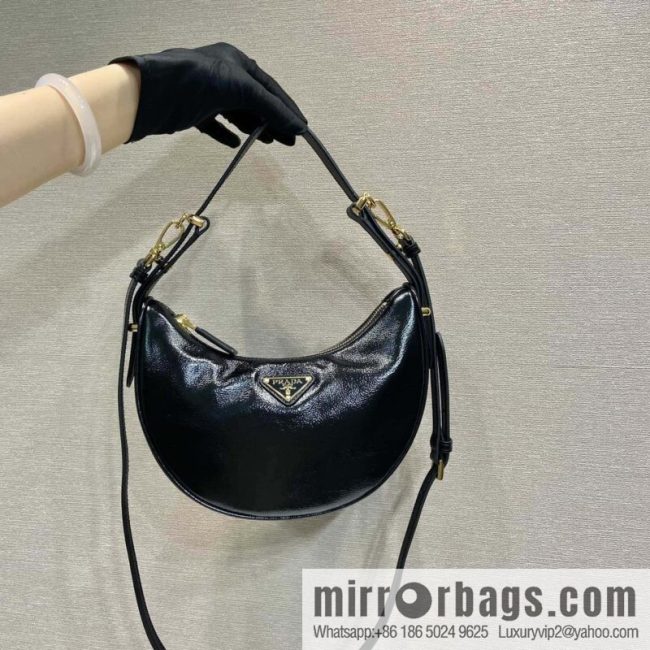 PRADA 🎉 Moon handbag 🎉 1BC194 lacquered wax leather