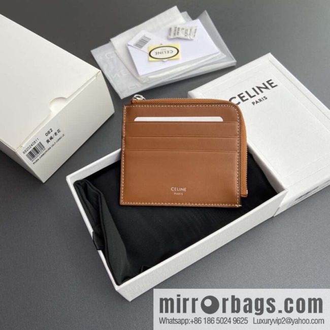 CELINE TRIOMPHE Logo Printed Sheepskin Zipper Card Pack 10D882CCP.04LU