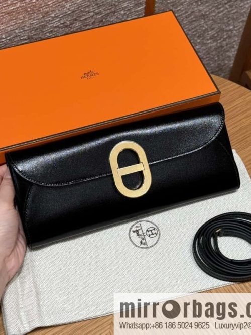 Chaine d\'Ancre To Go Wallet, Golden Buckle with Pig Nose Togo