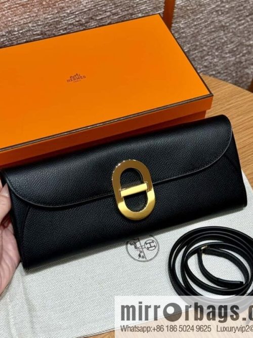 Chaine d\'Ancre To Go wallet, pig nose togo black gold buckle