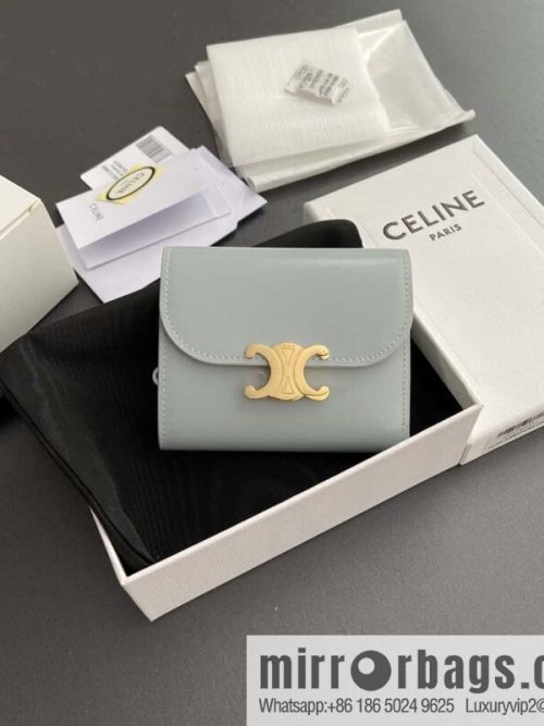 CELINE TRIOMPHE shiny cow leather wallet 10D782CQH.04LU783