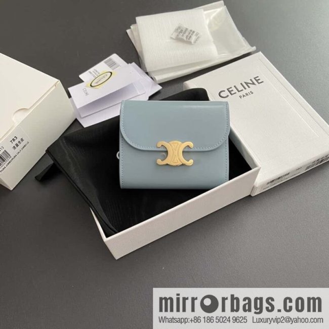 CELINE TRIOMPHE shiny cow leather wallet 10D782CQH.04LU783