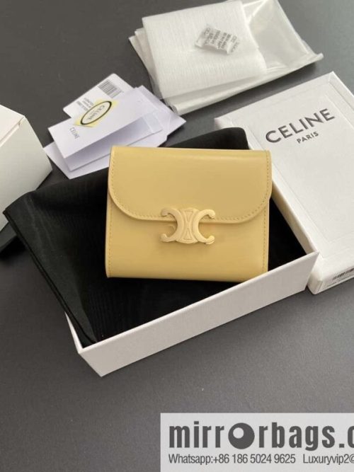 CELINE TRIOMPHE shiny cow leather wallet 10D782CQH.04LU783 sunshine yellow full leather
