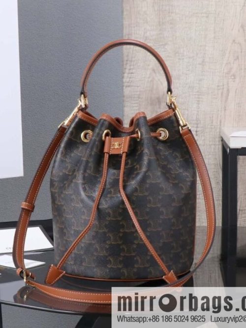 [Premium all-steel hardware] CLARA logo printed cow leather handbag number: 116882FQM.04LU