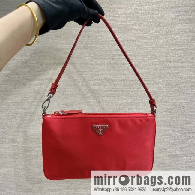 PRADA 🎉 new armpit bag 🎉 1NI545 🎉🎉 red