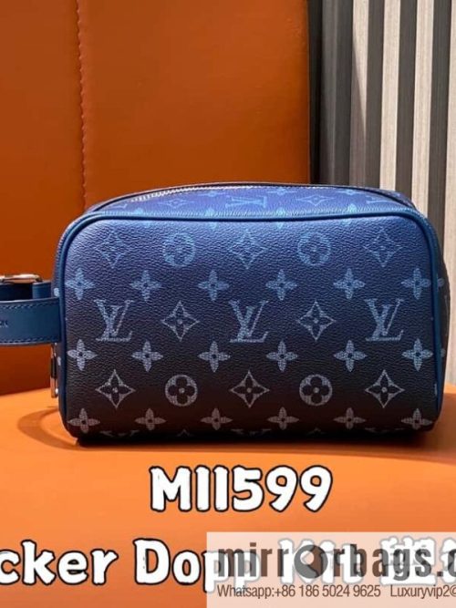 [Original single boutique] M11599 blue gradual change toilet bag cosmetic bag series Locker Dopp Kit toilet bag