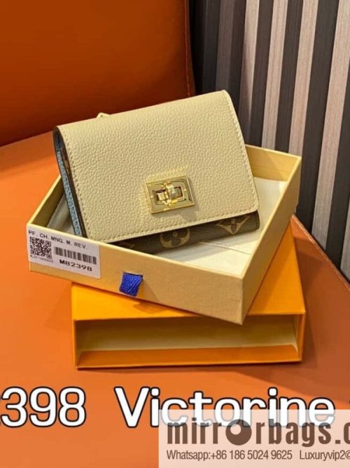 [Original order boutique] M82398 khaki, three-fold wallet series Victorine wallet
