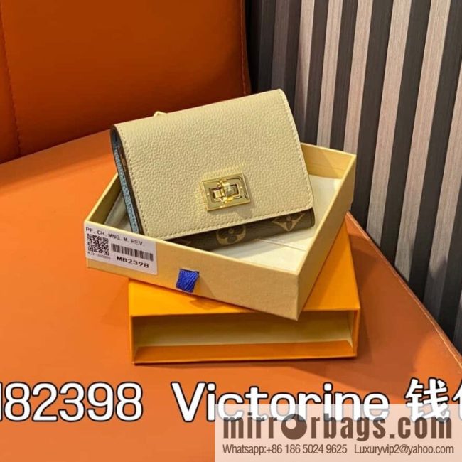 [Original order boutique] M82398 khaki, three-fold wallet series Victorine wallet
