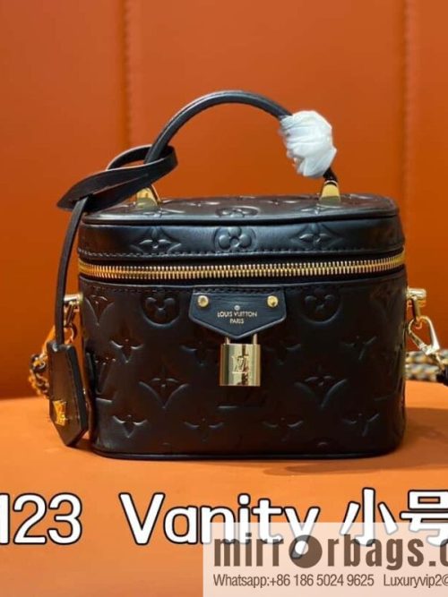 [Original order boutique] M25123 black, full leather embossed cosmetic bag series, variable size chip version M25219 white M25123 black, this Vanity small handbag.