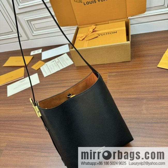 LV M25352 Low Key Hobo PM