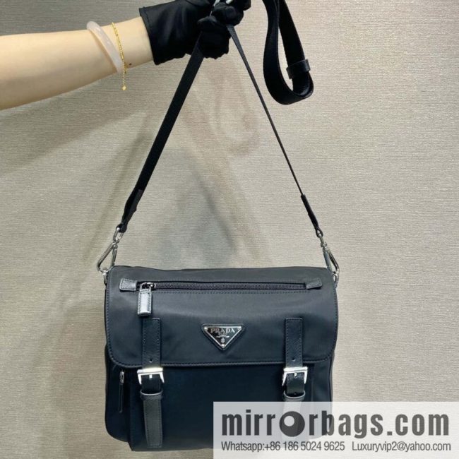 PRADA 🎉 new mailman bag 🎉 2VD071 plus belt