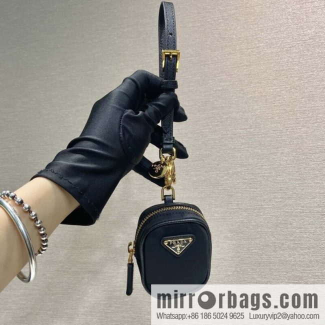PRADA 🎉 Mini Bag 🎉 1TT200 New 🎉🎉 Black
