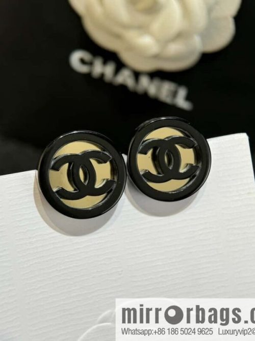 ❗️New ❗️☀️ new ☑️ chanel c1 double c round acrylic stud earrings ☀️