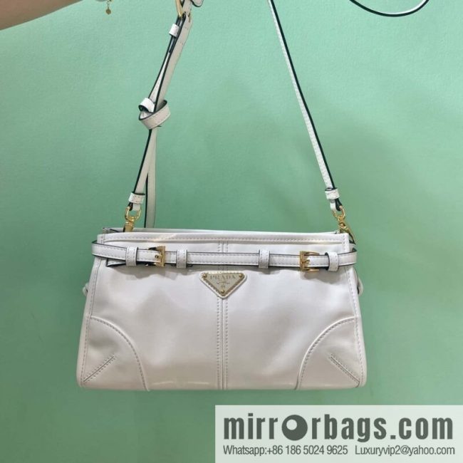 PRADA 🎉 LusSo lf oil wax leather 🎉 1BA215 messenger bag 🎉 white