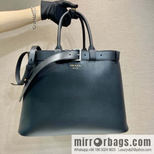 PRADA 🎉 new men\'s 🎉 1BA419 plus size