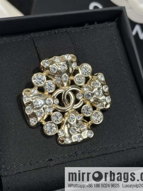 ❗️New ❗️☀️ New ☑️ Chanel Double C Clover Brooch ☀️