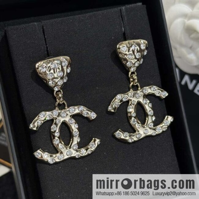 wsxc1727279695481_0-800x800etdjzhjdn2h51988_20250630003756.jpg ❗️New ❗️ ☀️ new ☑️ chanel c2 double c three stud earrings ☀️