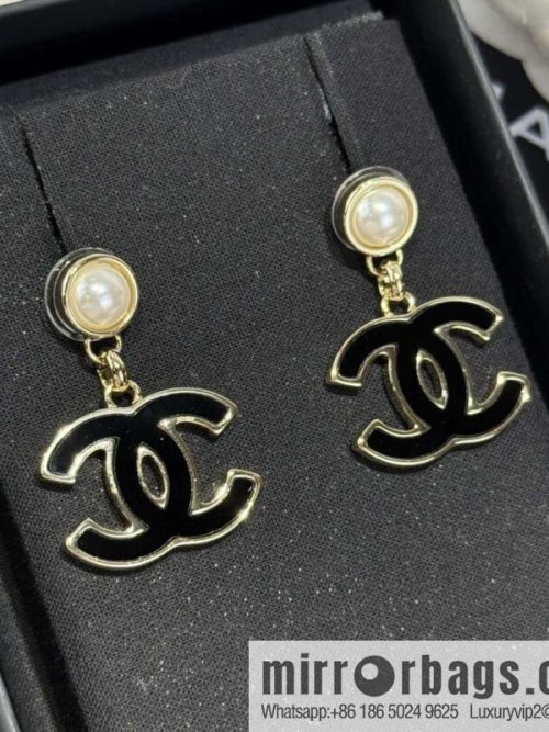 ❗️New ❗️☀️ new ☑️ chanel c2 double c black stud earrings ☀️
