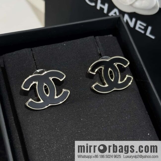 wsxc1727279699106_0-800x800qcnpnur0zpo51972_20250630003744.jpg ❗️New ❗️☀️ new ☑️ chanel c1 double c black stud earrings ☀️