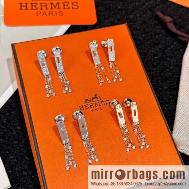 wsxc1727279730797_0-800x800bvkfvs23swi51879_20250630003640.jpg ❗️New ❗️ full diamond new ☑️ Hermès HERMES fringed earrings