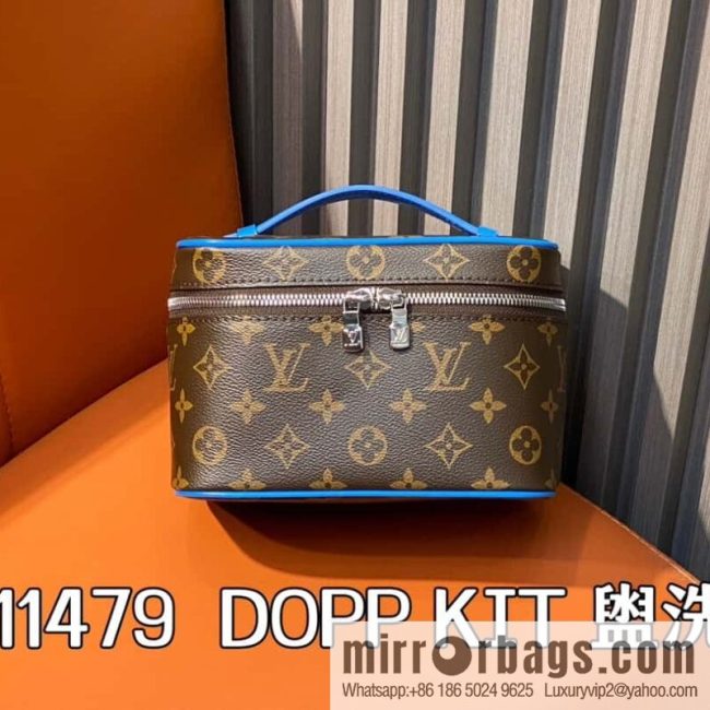 [Original order boutique] M42266 presbyopia blue, cosmetic bag series, variable code chip version Nine BB cosmetic bag M44495