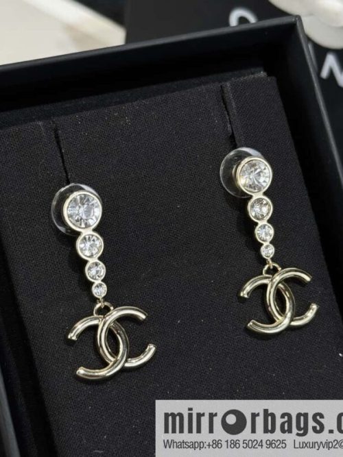 ❗️New ❗️☀️ new ☑️ chanel c2 double c round diamond stud earrings ☀️