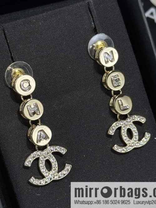 ❗️New ❗️☀️ new ☑️ chanel c4 double c round letter stud earrings ☀️