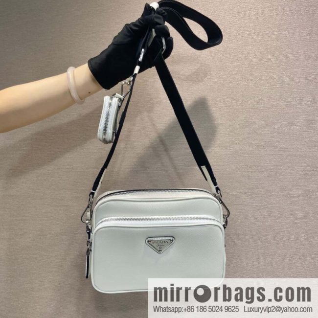 PRADA 🎉 new 🎉 2VH170 🎉🎉 new color