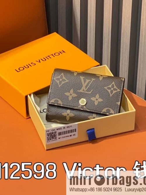[Original single boutique] M12598 presbyopia, three-fold wallet series Victor wallet