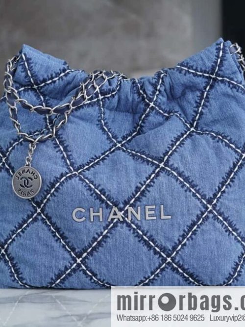 𝗖𝗛𝗔𝗡𝗘𝗟 𝟐𝟒𝐩 spring and summer new denim bag small AS3260