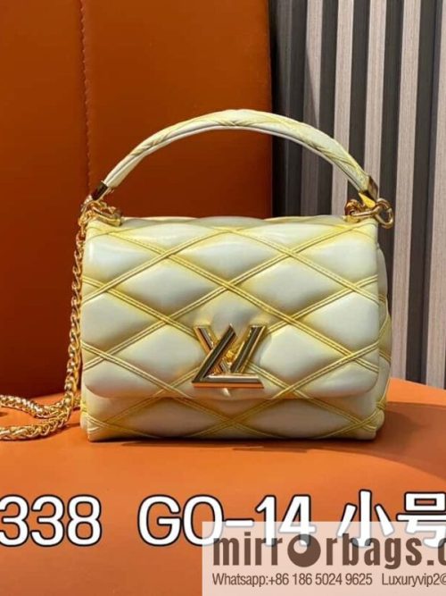[Original order boutique] M12004 beige full leather, chain bag, diamond Twist series GO-14 small handbag
