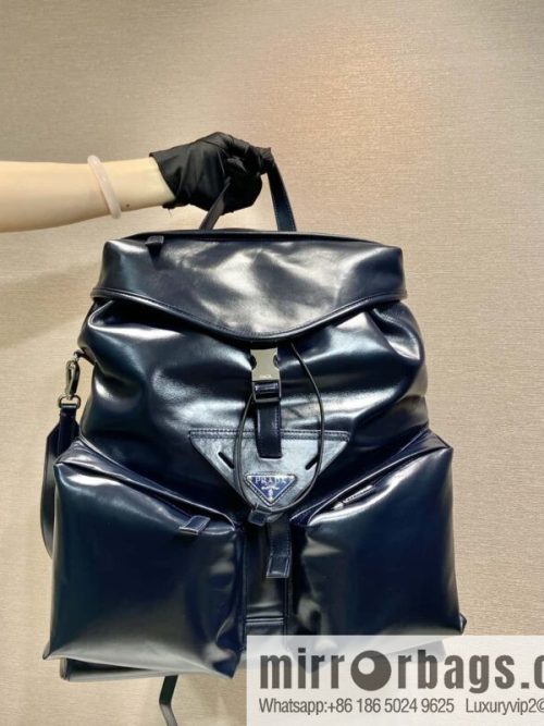 PRADA 🎉 new catwalk model 🎉 2VZ108 oil wax leather🎉🎉