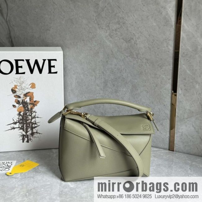 LOEWE Latest Practice Premium Eucalyptus Green Puzzle Shipping 🎉 0681