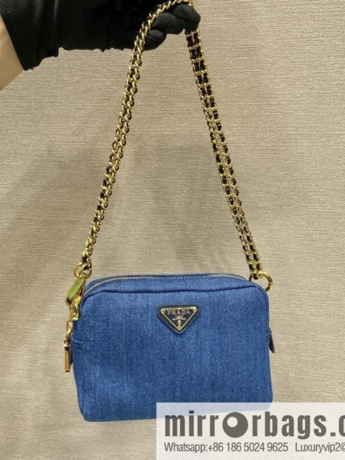 PRADA 🎉 medieval denim bag 🎉 1NS696 L🎉🎉