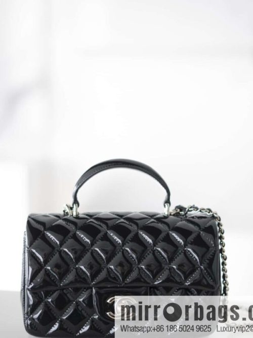 𝗖𝗛𝗔𝗡𝗘𝗟 24K CF Mini Portable, patent leather, black AS2431 B18237 94305