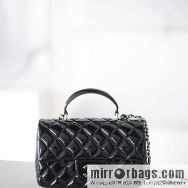 𝗖𝗛𝗔𝗡𝗘𝗟 24K CF Mini Portable, patent leather, black AS2431 B18237 94305