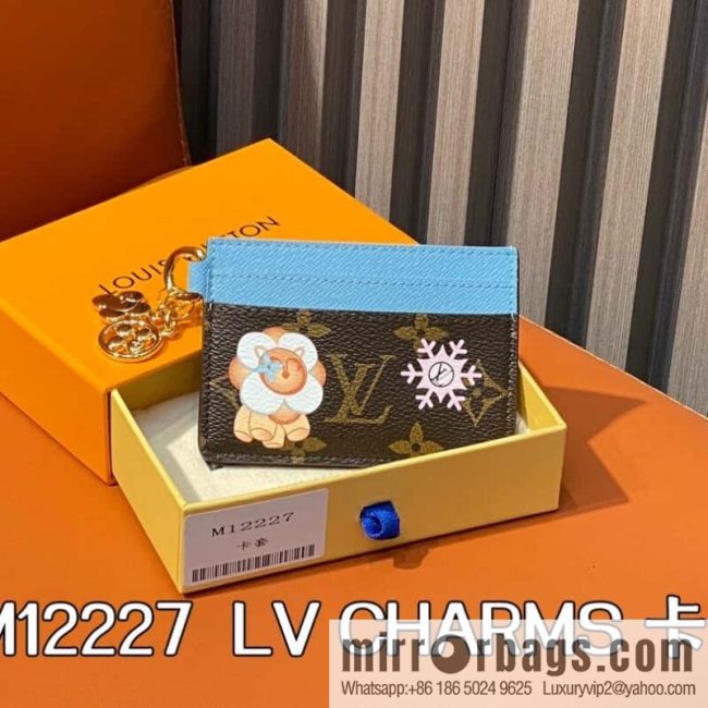 M12227 presbyopia blue, Christmas card bag wallet series LV CHARMS card clip m12215 presbyopia/red m12227 presbyopia/blue, silk screen LV Charms Ms card clip