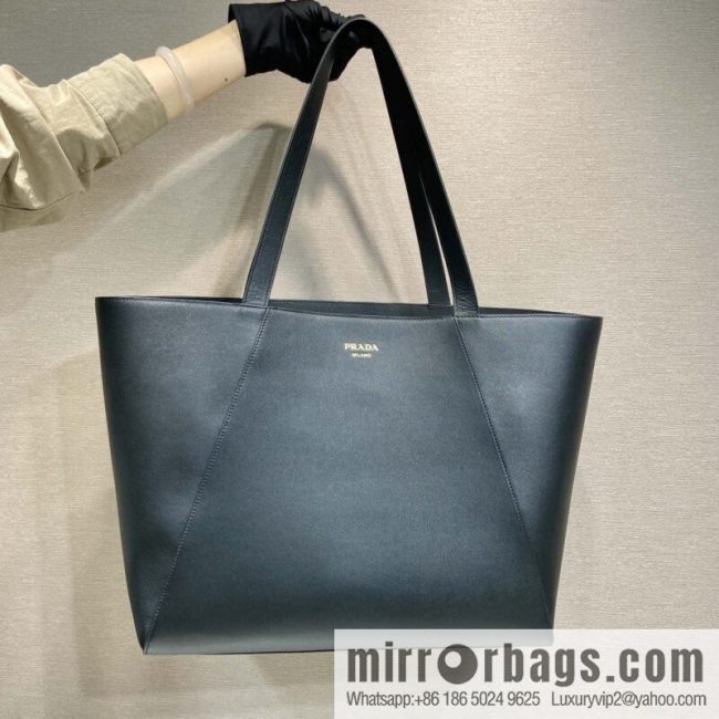 PRADA 🎉 new tote bag 🎉 2VG123🎉🎉