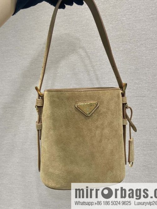 PRADA 🎉 new bucket bag 🎉 1BE078A fleece small 🎉🎉 cinnamon