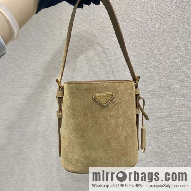 PRADA 🎉 new bucket bag 🎉 1BE078A fleece small 🎉🎉 cinnamon