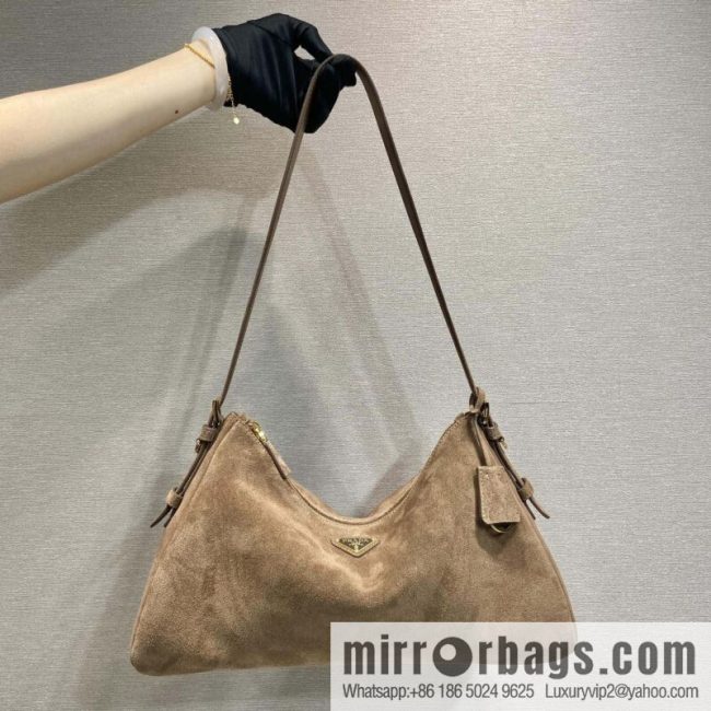 PRADA 🎉 new Aimee armpit bag 🎉 1BC228 fleece leather🎉🎉