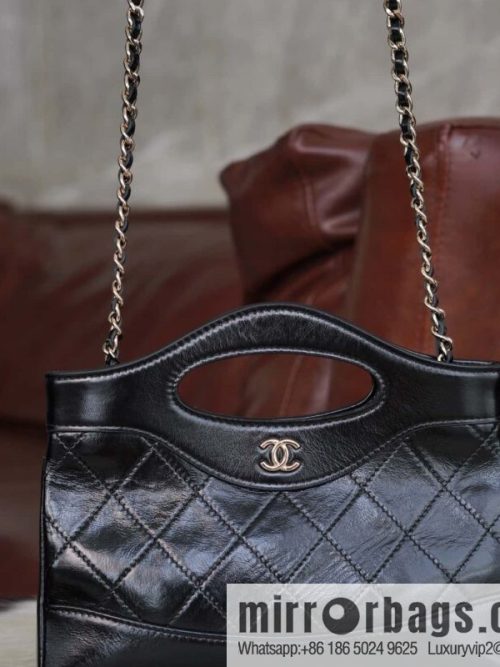 Chanel 24C horizontal 31bag nano leather, black ➿ AP3656