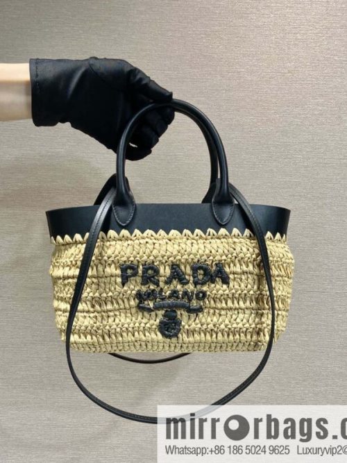 PRADA 🎉 new tote woven bag 🎉 1BG501 small🎉🎉