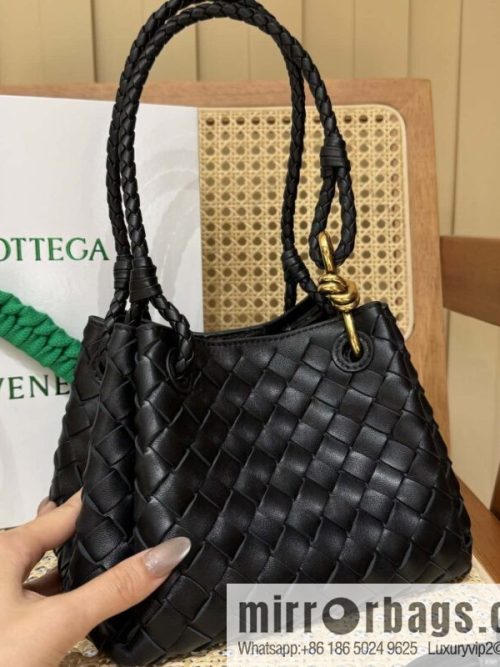 BV 𝙋𝙖𝙧𝙖𝙘𝙝𝙪𝙩𝙚 Small, Black 796569