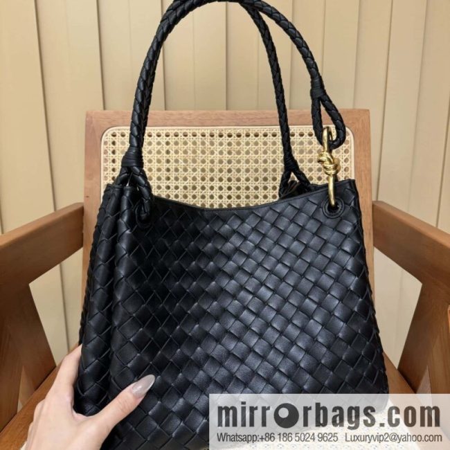 BV 𝙋𝙖𝙧𝙖𝙘𝙝𝙪𝙩𝙚 Large, Black 796571
