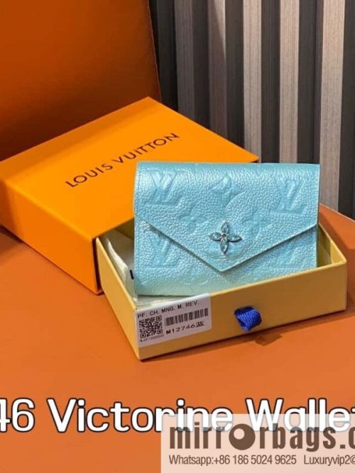 [Original order boutique] M12746 pearlescent blue, three-fold wallet series Victorine Wallet wallet