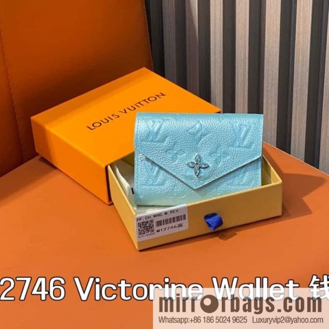 [Original order boutique] M12746 pearlescent blue, three-fold wallet series Victorine Wallet wallet