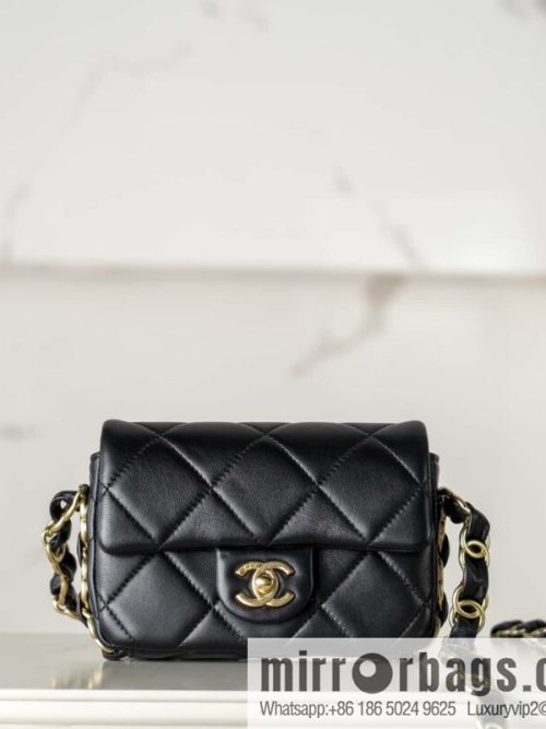 𝐂𝐡𝐚𝐧𝐞𝐥 𝟐𝟒𝐤 𝐜𝐟 thick chain black gold AS5175