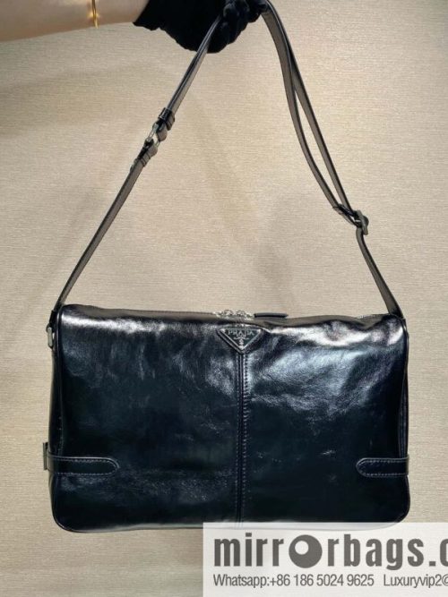 PRADA 🎉 new oil wax leather 🎉 2VH187 messenger bag🎉🎉
